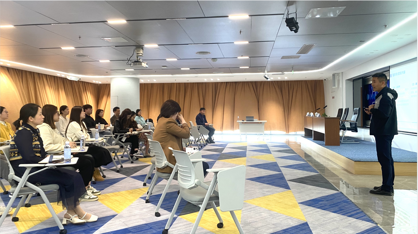 中科大先研院联合宛陵科创公司成功开展“院聘企用、助企引才”政策宣讲会！